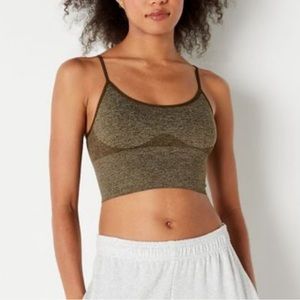 P I N K Wear Everywhere Seamless Unlined Sports Bra. Size Small.